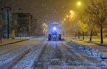 Erzincan’da Gece Boyu Kar Mesaisi