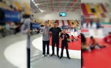 Genç pehlivanlar  dereceyle döndü