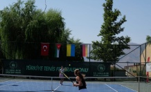 5 Ülkeden 44 Sporcu Korta Çıktı