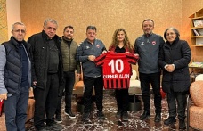 "Vefa ve Birlik: Cumhur Alan İçin Anlamlı Buluşma"