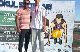 Erzincanlı sporcudan büyük başarı, 2 branşta Türkiye Şampiyonu