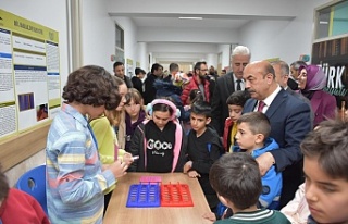 ‘Bilim Fuarı’ Erzincan Bilim ve Sanat Merkezinde...