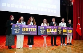 EBYÜ’de Dereceye Giren Projeler Ödüllerini Aldı