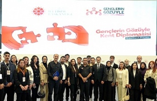 “Gençlerin Gözüyle Kent Diplomasisi” Projesinde...