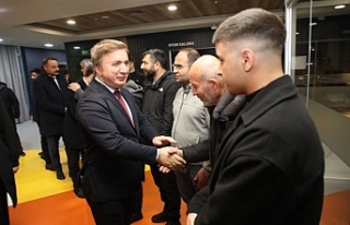 Vali Aydoğdu, hayatını kaybeden işçilerin aileleriyle...