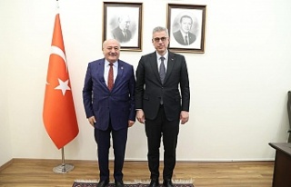 Karaman’dan Erzincan’ın sağlık altyapısına...