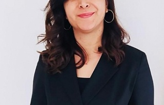 Özdemir, Yaşasın 8 Mart Dünya Emekçi Kadınlar...
