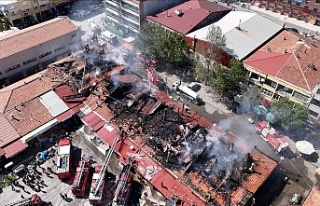 Erzincan Buğday Meydanı'ndaki Yangın Kontrol...