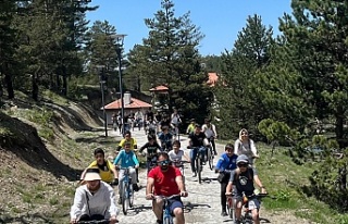 Erzincan'da gençler doğayla buluştu, çevre...