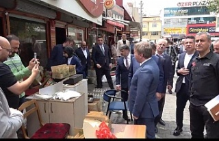 Vali Aydoğdu, Buğday Meydanı’nda Yangından Etkilenen...