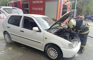 Erzincan’da Seyir Halindeki Otomobil  Yandı