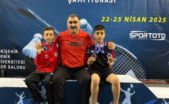 Erzincanlı sporcular madalyalarla döndü