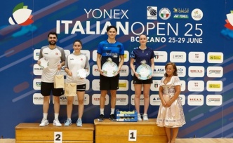 Erzincan Badminton takımı İtalya'dan madalya ile döndü