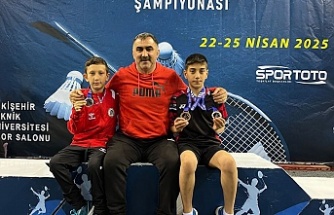 Erzincanlı sporcular madalyalarla döndü
