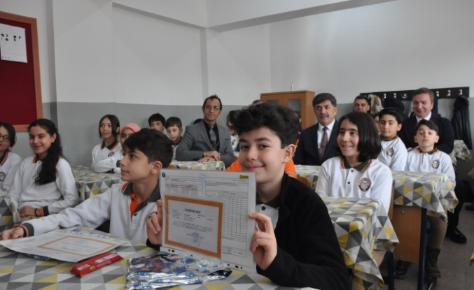 Erzincan’da   karne heyecanı yaşadı