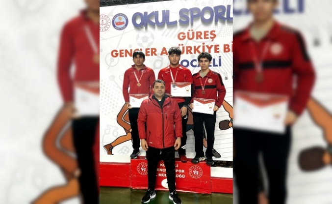 Erzincanlı Güreşçiler Türkiye Şampiyonası’ndan Madalyalarla Döndü
