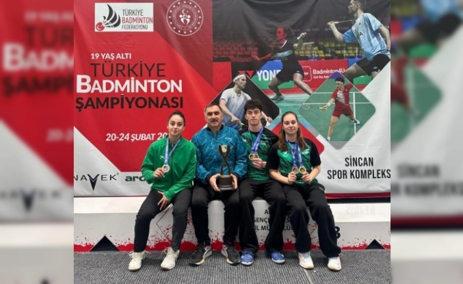 Gençler Badminton Türkiye Şampiyonu Oldu