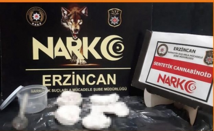 Otobüs Yolcusunun Valizinden Kullanımlık Bonzai Çıktı