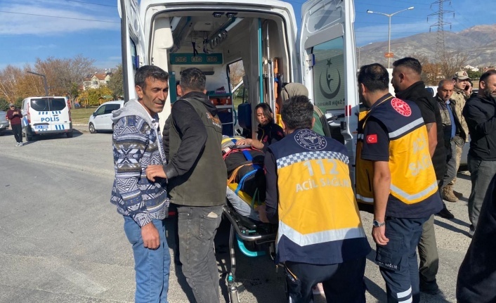 Erzincan'da Zincirleme Trafik Kazası: 2 Yaralı