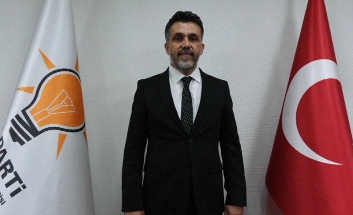 AK Parti Erzincan İl Başkanı Kabadayı, Türk bayrağını hedef alan saldırıya sert tepki gösterdi
