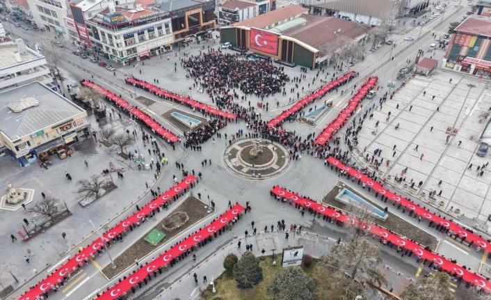 Erzincan Ay Yıldız Altında Tek Yürek