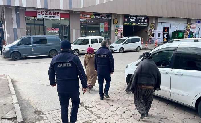 Erzincan Zabıta Ekiplerinden Dilencilere Operasyon