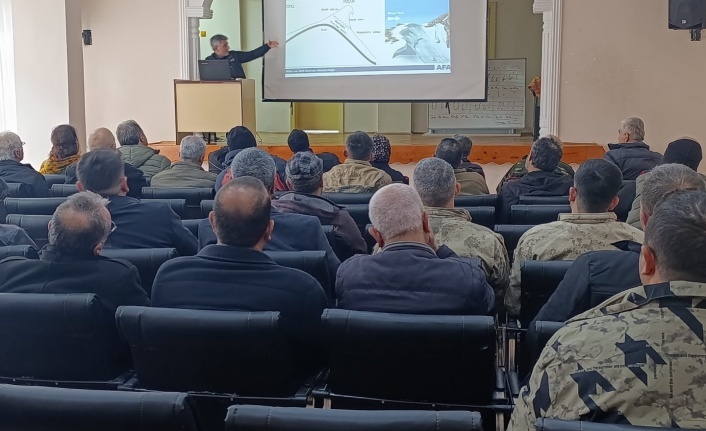 Muhtarlara Yönelik “Çığ Farkındalık Eğitimi” Gerçekleştirildi