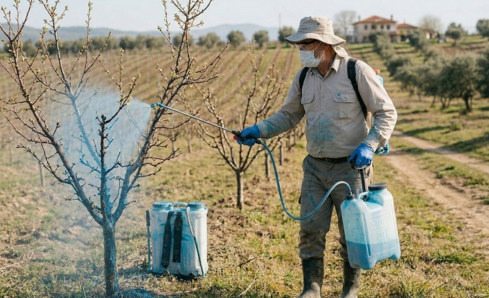 Erzincan’da Meyve Üreticilerine  Uyarı: Bordo Bulamacı Zamanı
